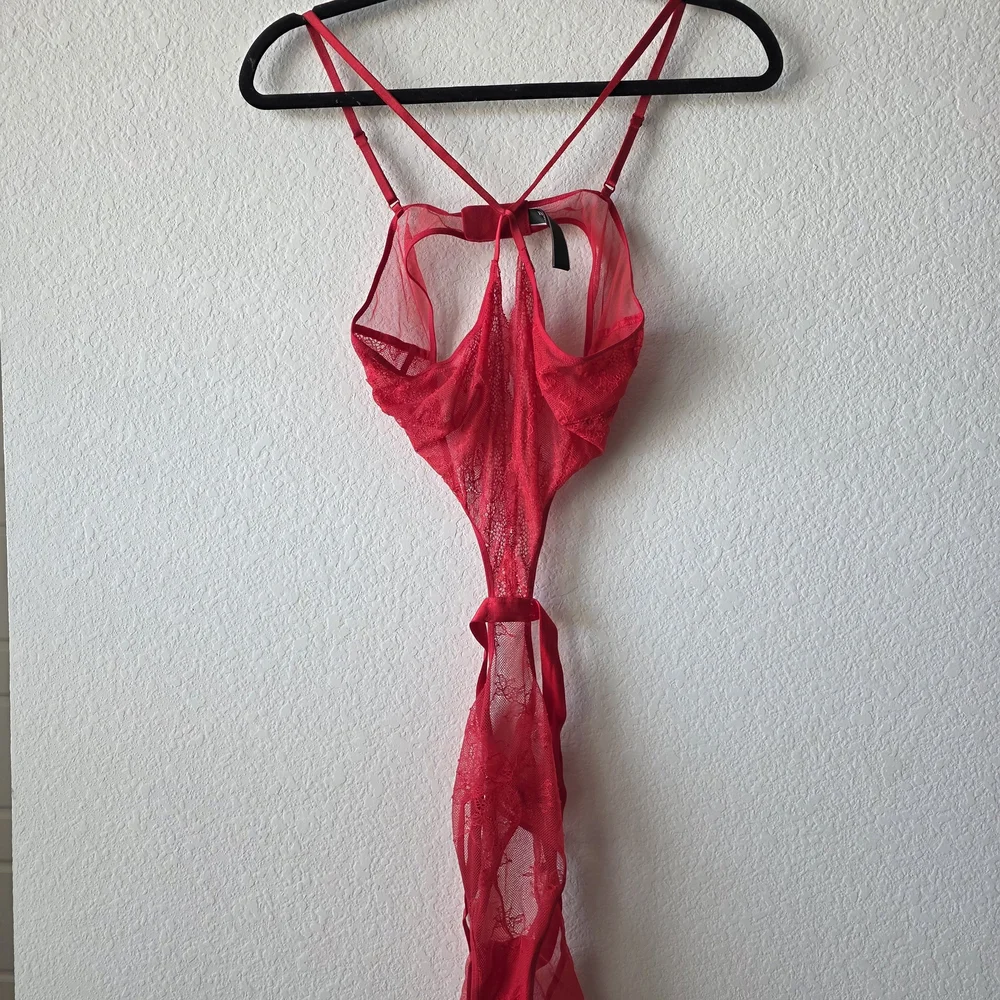 Elegant Red Lace Lingerie Set Victoria Secrect - Picture 8 of 8